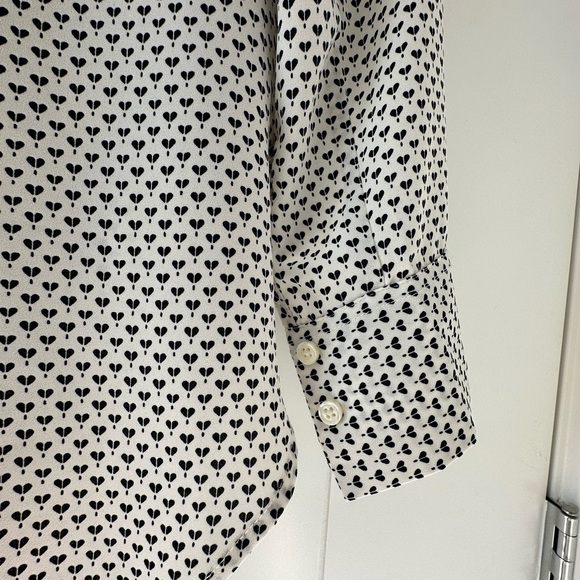 Women’s blouse with small heart patterns - Picture 3 of 5
